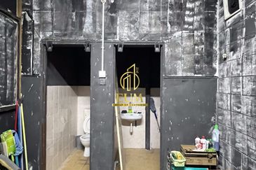 Kuala Selangor, Bukit Rotan, Assam Jawa 2 Storey Terrace Shop for Sale