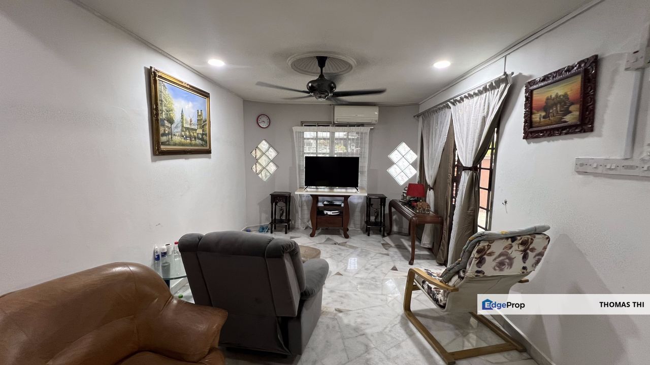 Shah Alam Seksyen 20, 2 Storey Endlot Renovated , Selangor, Shah Alam