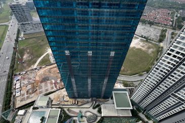 Sunsuria Forum @ 7th Avenue