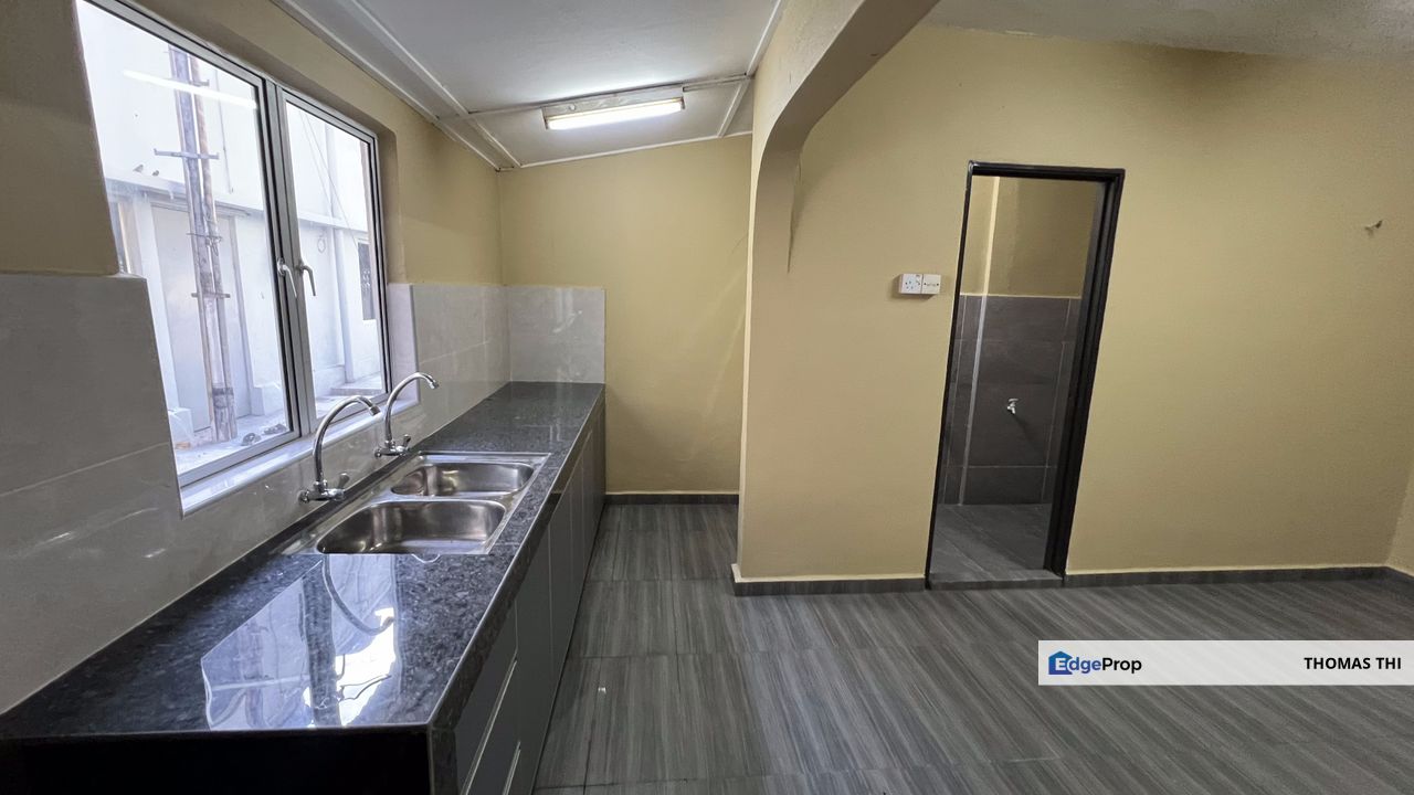 Shah Alam Sri Muda 2 Storey Fully Renovated & Extened House for Sale RM350k, Selangor, Shah Alam