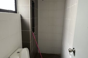 Jalan Setia Permai U13/42F