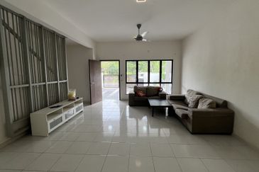 Jalan Setia Permai U13/42F