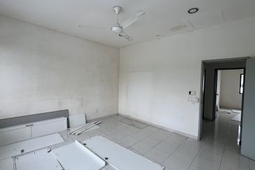 Jalan Setia Permai U13/42F