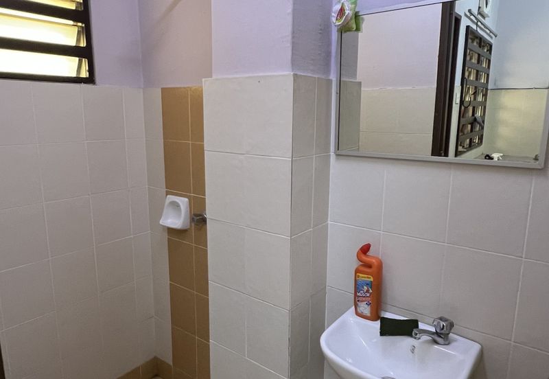 Jalan Makyong, Bandar Bukit Raja