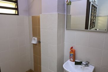 Jalan Makyong, Bandar Bukit Raja