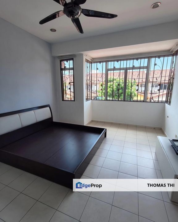 Klang, BAYU TINGGI 2 Storey Partial Furnished House for Rent RM2,200, Selangor, Klang