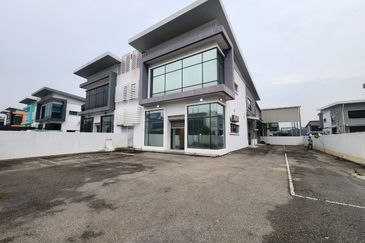 Gateway 16, Bandar Bukit Raja