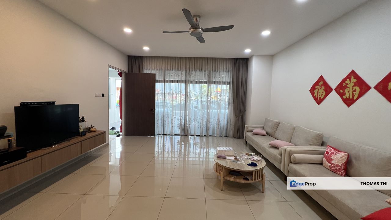 Idaman Grand Residence/Sentosa Idaman 3 Storey Renovated Superlink House For Sale, Selangor, Klang