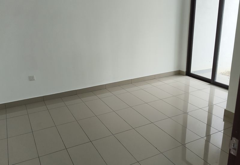 ATHIRA, Bandar Bukit Raja