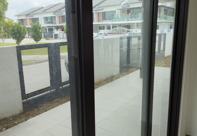 ATHIRA, Bandar Bukit Raja