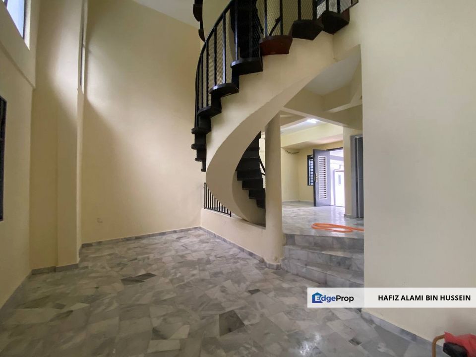Rumah Teres 3 Tingkat Fully Renovated @ Tmn Tampoi Utama, Tampoi,Johor, Johor, Tampoi