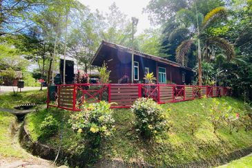 Chalet di Sungai Sendat, Ulu Yam, Batang Kali