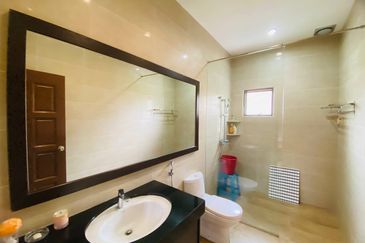 DOUBLE STOREY CORNER BUNGALOW, BIDAI RESIDENCE, BUKIT JELUTONG