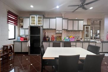 Jalan Suasana, Bandar Tun Hussein Onn