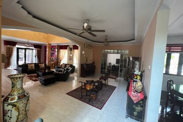 Jalan Suasana, Bandar Tun Hussein Onn