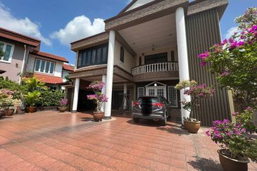 Jalan Suasana, Bandar Tun Hussein Onn