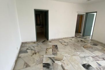 Residensi Warnasari 3