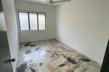 Residensi Warnasari 3