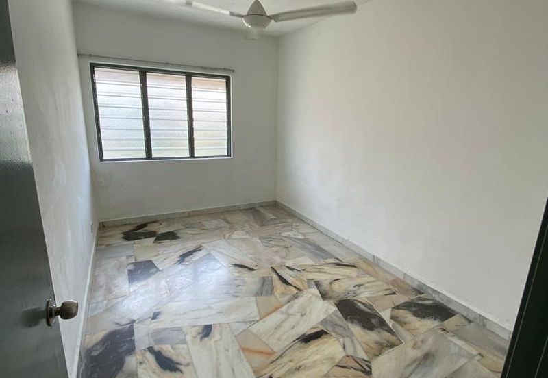 Residensi Warnasari 3