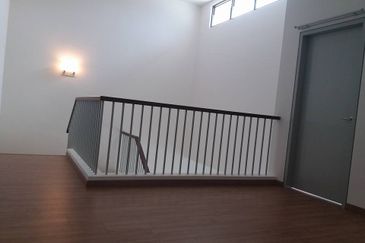 BANDAR AINSDALE FASA 3B (TENANG)