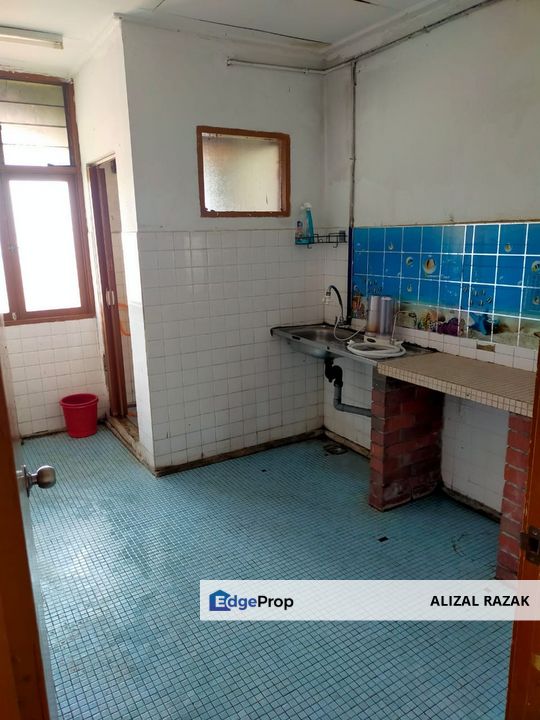 Seksyen 24 Shah Alam - Flat Untuk Dijual [Ada Penyewa], Selangor, Shah Alam