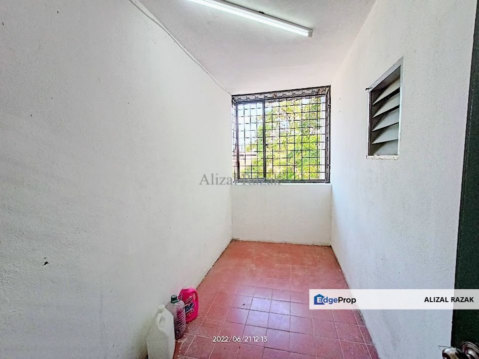 Damansara Damai - Vista Apartment For Sale [Corner, 5 bilik, Jalan kaki MRT Damansara Damai, Below Value], Selangor, Petaling Jaya