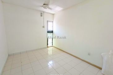 Vista Apartment, Damansara Damai