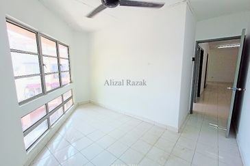 Vista Apartment, Damansara Damai