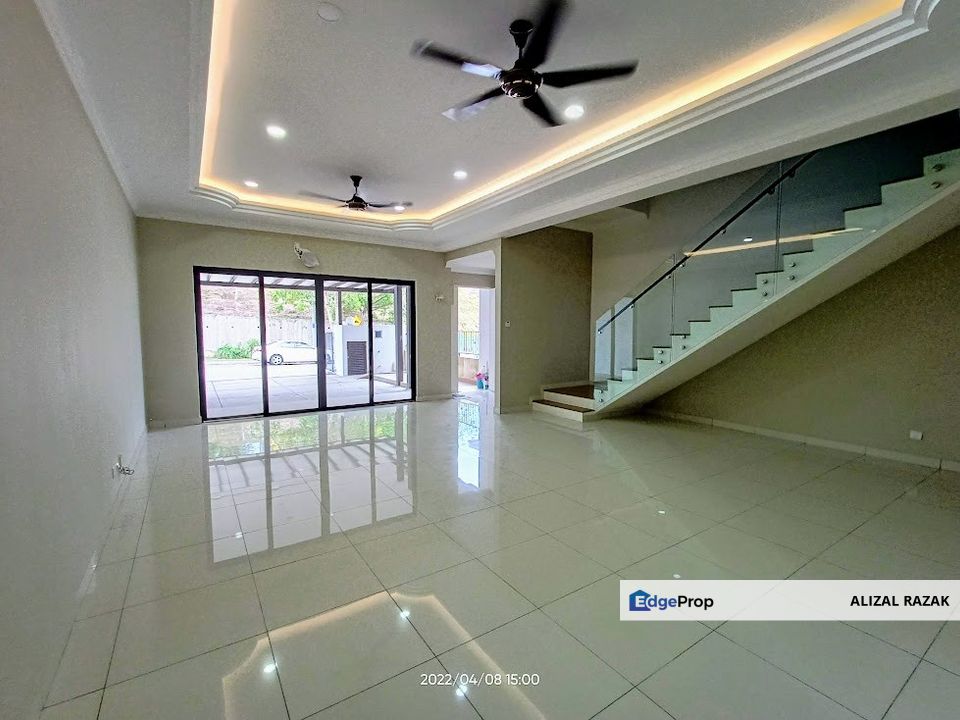 Chemara Hills Seremban - Double Storey Link House For Sale [Facing Open + Renovated], Negeri Sembilan, Seremban