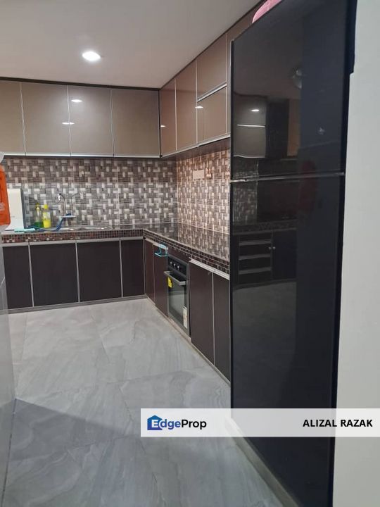 Kota Damansara - De Rozelle Condo For Sale [Fully Furnished, nearby school and Forest Reserve], Selangor, Kota Damansara