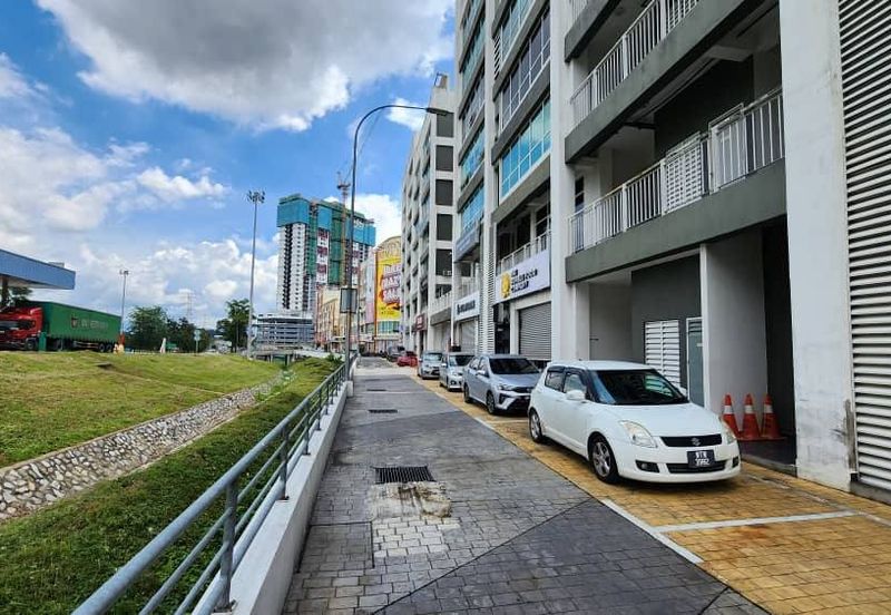 Ostia Bangi Business Avenue