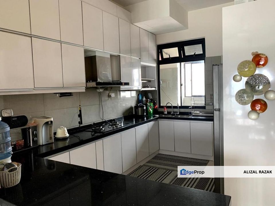 [Lake View & Corner] Tasik Vista Residen For Sale @ Bandar Tun Hussein Onn Cheras [2 Parking], Selangor, Cheras