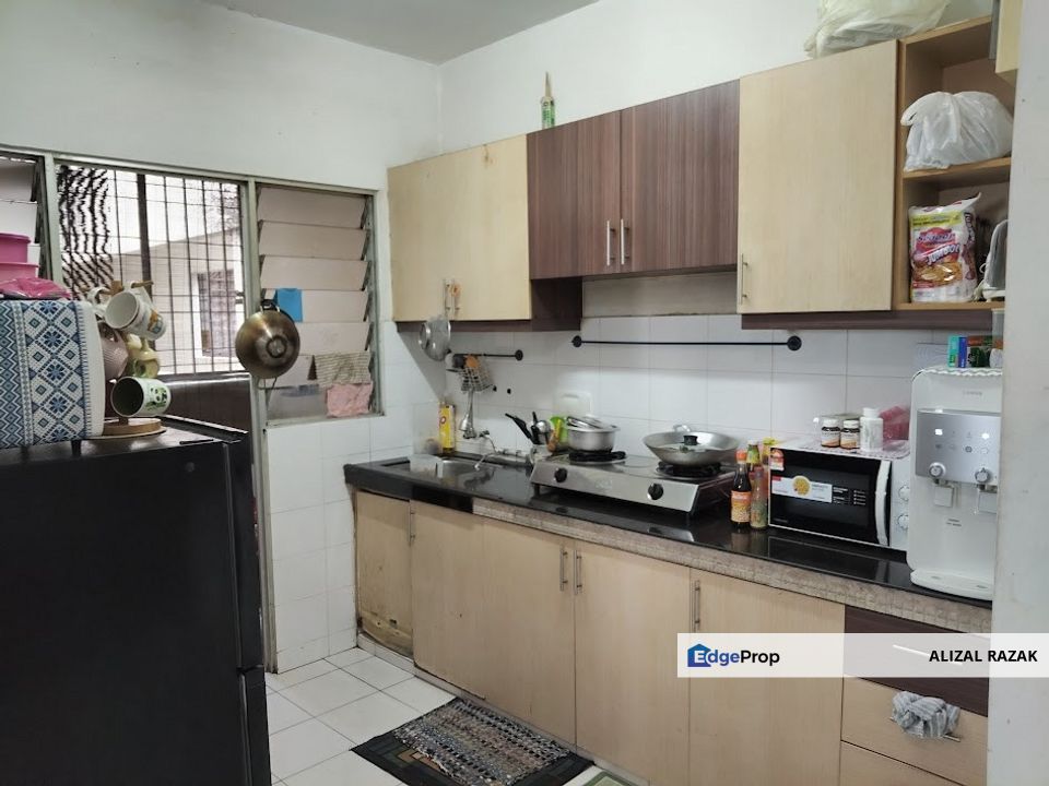Apartment Cahaya Permai For Sale @ Putra Permai Seri Kembangan [near MRT Putra Permai & Taman Equine], Selangor, Seri Kembangan
