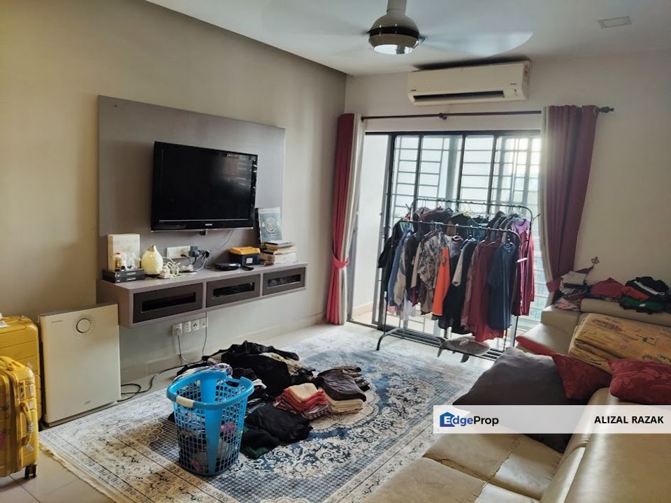 Residensi Alami @ Seksyen 13 Shah Alam For Sale [Corner, Renovated Kitchen, visible from Federal Highway], Selangor, Shah Alam
