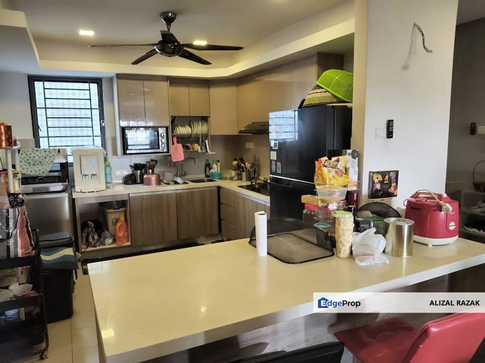 Residensi Alami @ Seksyen 13 Shah Alam For Sale [Corner, Renovated Kitchen, visible from Federal Highway], Selangor, Shah Alam