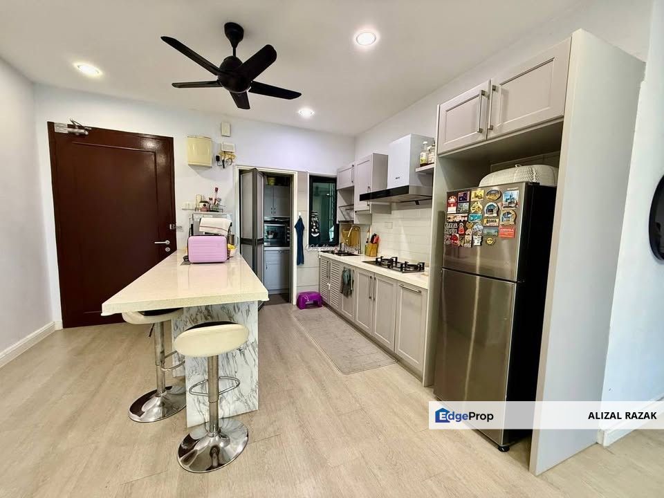 Tasik Vista Residen For Sale @ Bandar Tun Hussein Onn Cheras [FREEHOLD, 2 Parking & Good Condition], Selangor, Cheras