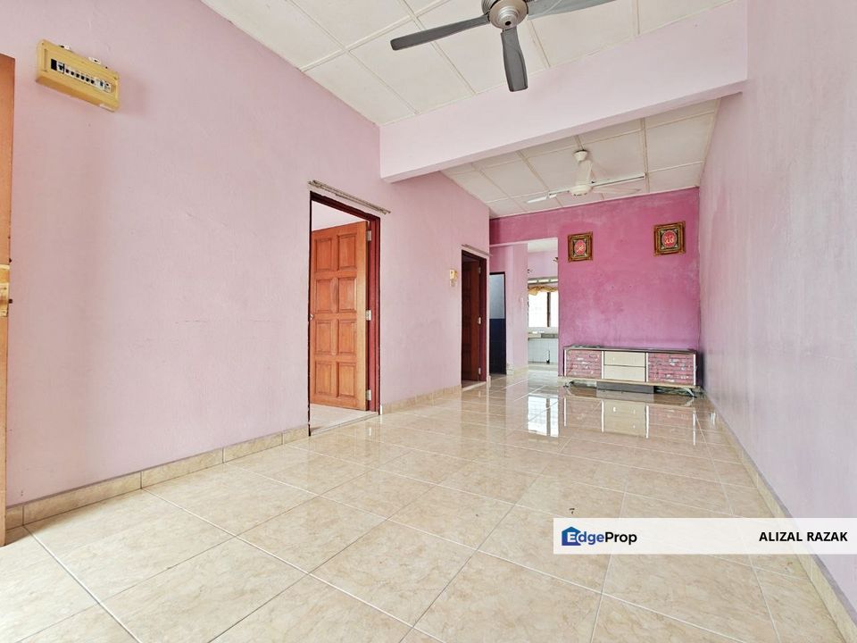Taman Banting Baru - Single Storey Terrace House For Sale [FREEHOLD, Extended Kitchen & Fully Tiles], Selangor, Banting