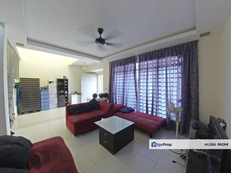 Double Storey Superlink 24x75 For Sale @ Desiran Timur Enstek, Bandar Baru Enstek Nilai [Facing Open, Renovated], Negeri Sembilan, Seremban