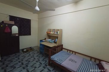 Aman Putra Apartment