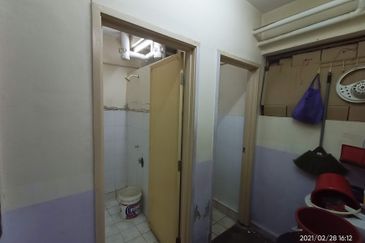 Aman Putra Apartment