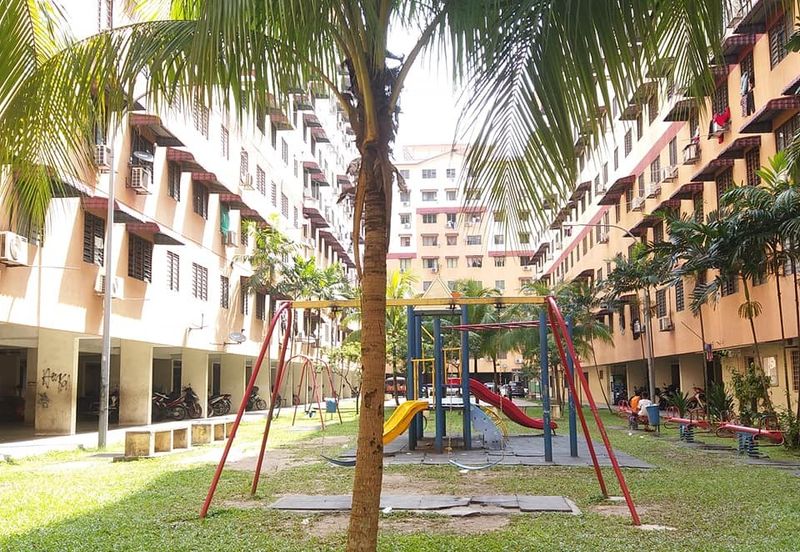 Aman Putra Apartment