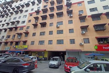 Aman Putra Apartment