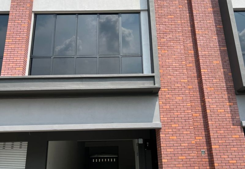 Baris Place @ Setia Mayuri