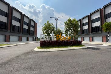 Baris Place @ Setia Mayuri