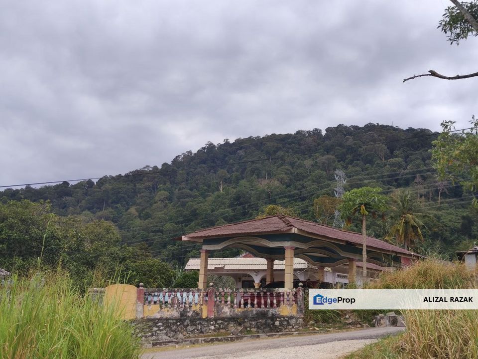 Tanah dan Rumah For Sale @ Tampin Negeri Sembilan [sesuai buat homestay, dekat kawasan rekreasi dan kaki gunung], Negeri Sembilan, Tampin