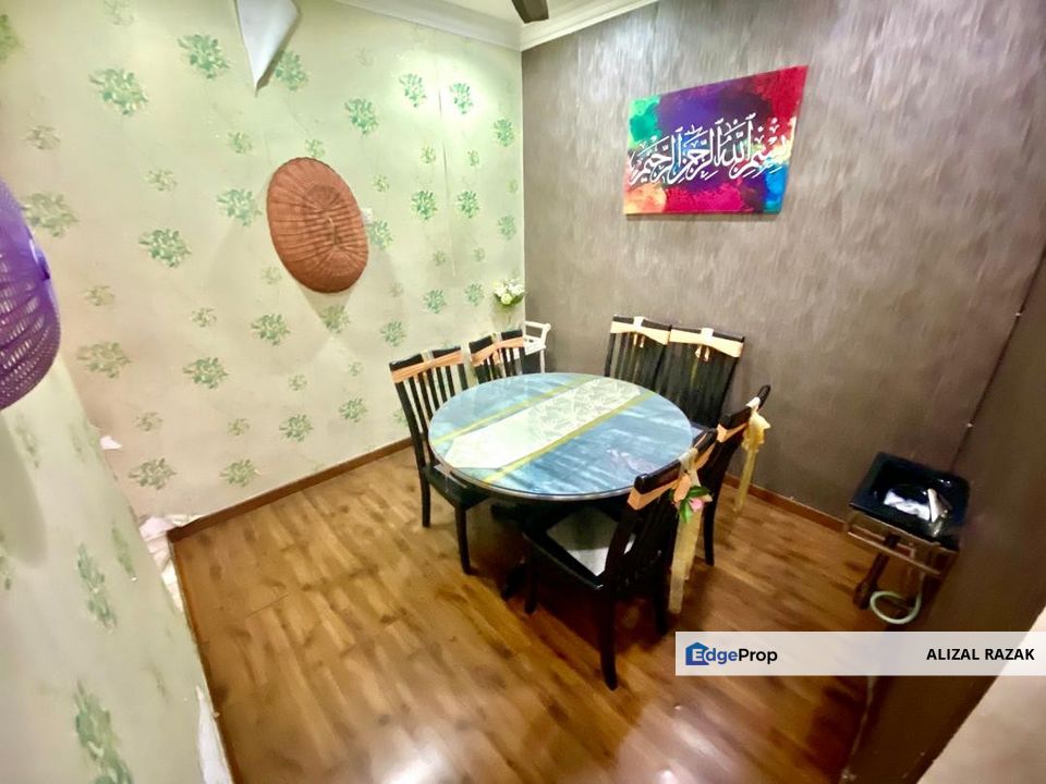 Taman Kajang Mewah For Sale [Renovated & Extended] FREEHOLD, 7 rooms, Below Value, Selangor, Kajang