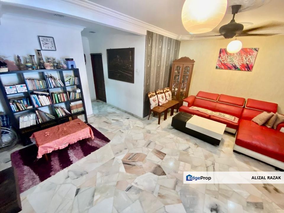 Taman Kajang Mewah For Sale [Renovated & Extended] FREEHOLD, 7 rooms, Below Value, Selangor, Kajang