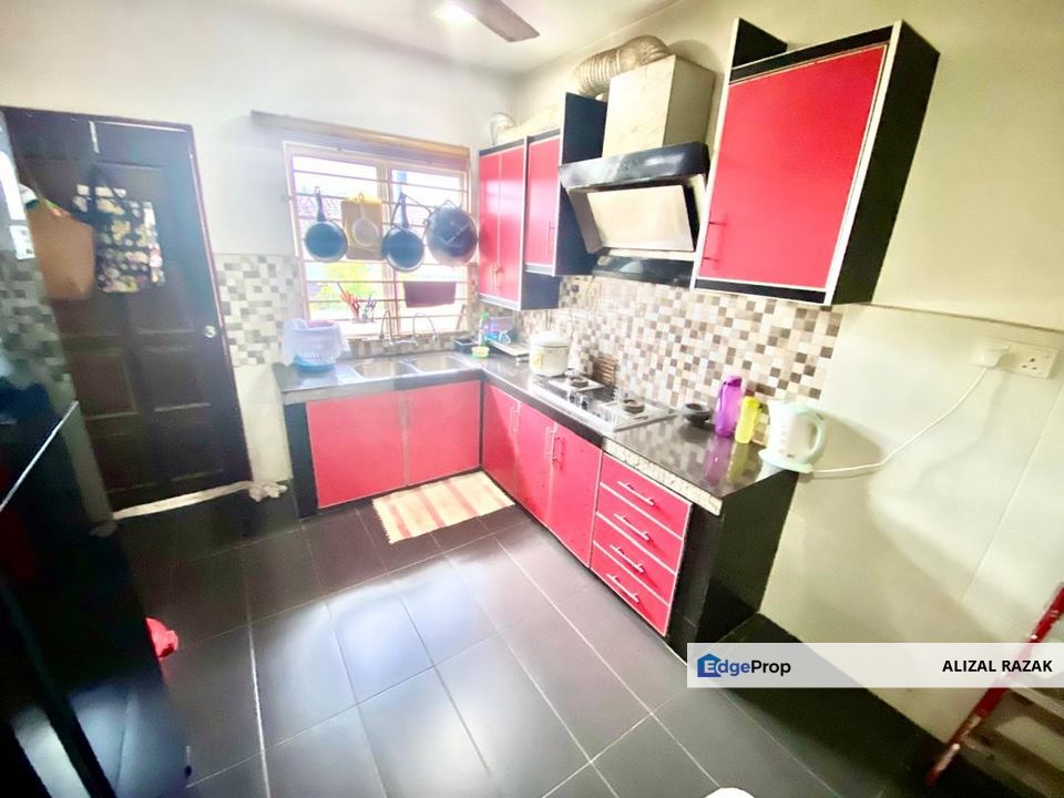 Taman Kajang Mewah For Sale [Renovated & Extended] FREEHOLD, 7 rooms, Below Value, Selangor, Kajang