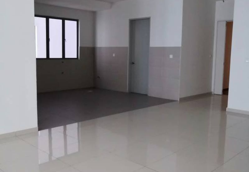 [ VERY BIG 2100sf ] PUCHONG CONDO 4ROOM 4BATH