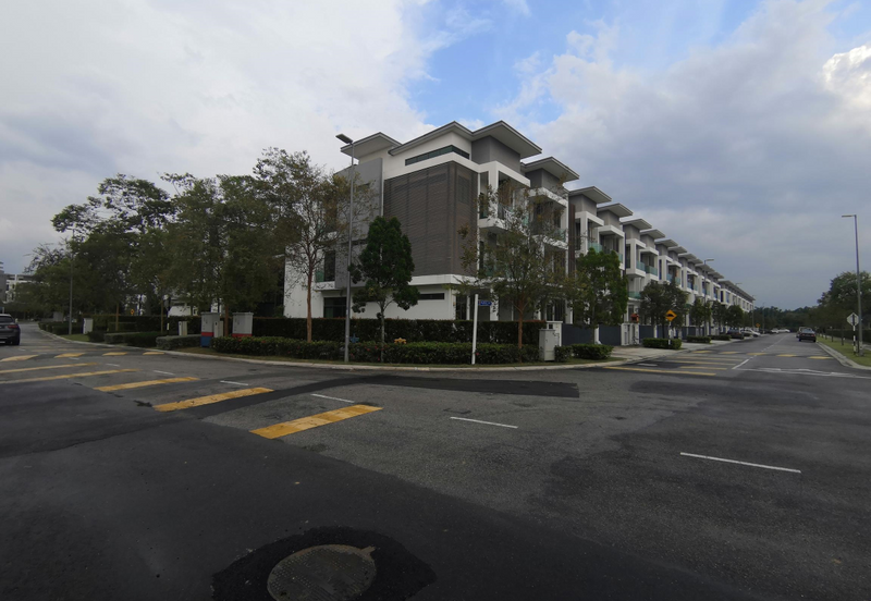 [ Easy Ownership Package available ] Puchong Landed House near Cyberjaya
